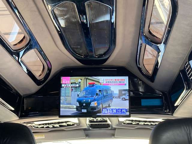 ダッジ ラムバン 不明 後部座席24型モニタ・黒×グレー革シート 千葉県の詳細画像 その18
