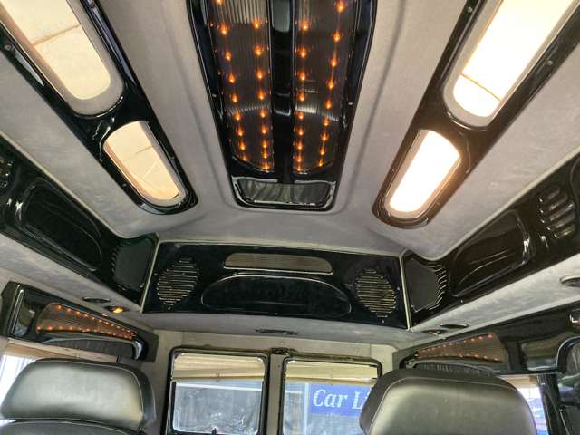 ダッジ ラムバン 不明 後部座席24型モニタ・黒×グレー革シート 千葉県の詳細画像 その20