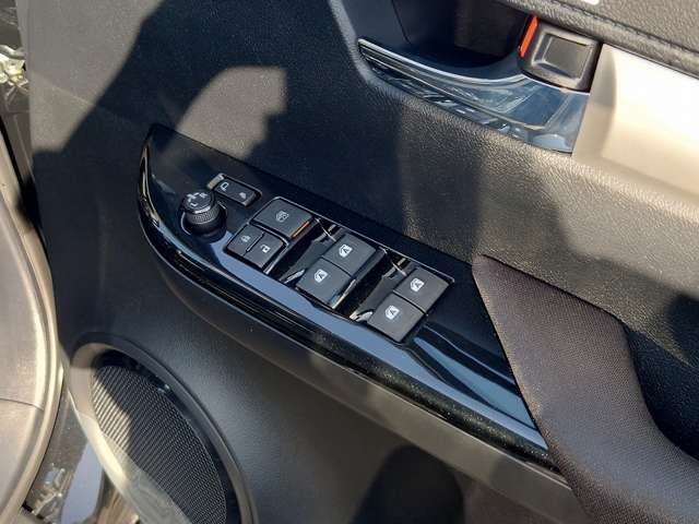 トヨタ ハイラックス 2.4 Z ディーゼルターボ 4WD モデリスタエアロ 登録済み未使用車 滋賀県の詳細画像 その17