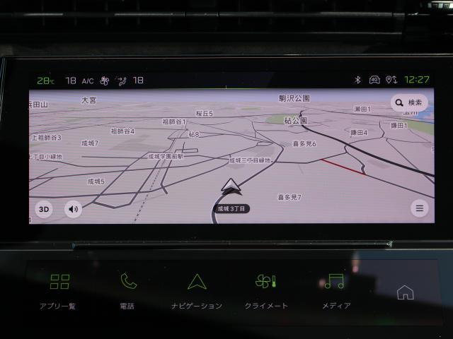 TomTomのナビゲーションシステムが標準装備。AppleCarPlay/Android Autoも使用できます！