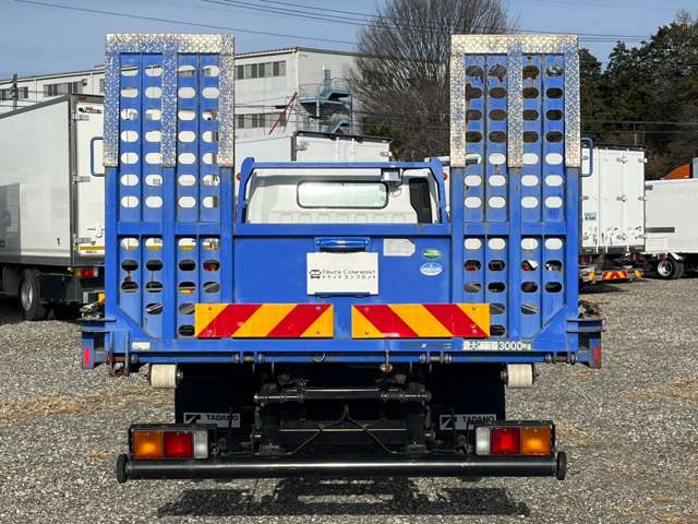 三菱ふそう キャンター 車両運搬車 3t積載 ウィンチ 鉄縞板 ワイドロング 栃木県の詳細画像 その6