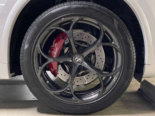 アルファ ロメオ ステルヴィオ 2.9 V6 ビターボ クアドリフォリオ 4WD 1オ-ナ- 有償カラー 専用20AW HarmanKardon 東京都の詳細画像 その20