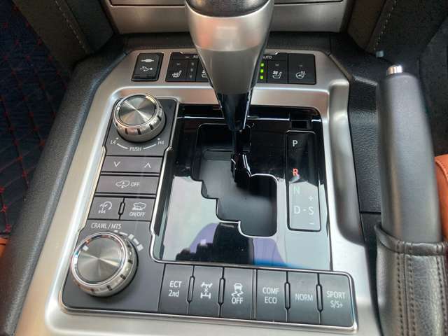 トヨタ ランドクルーザー200 4.6 ZX 4WD サンルーフ・シートステアリングヒーター付 北海道の詳細画像 その13