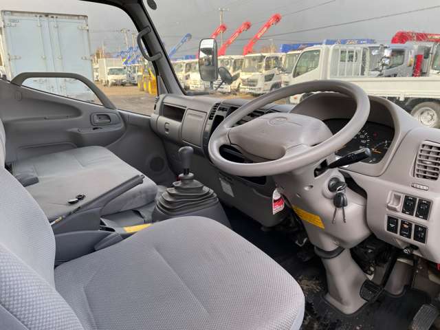 トヨタ ダイナ 2t積ワイドロング ウィング箱車 4WD 5MT フル装備 北海道の詳細画像 その18