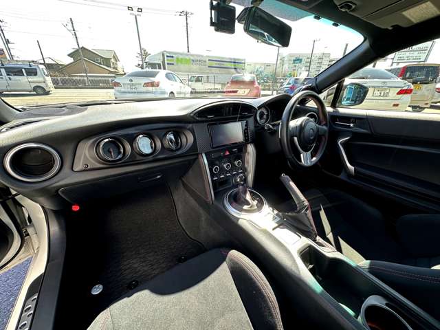 トヨタ 86 2.0 GT HKS車高調SチャージャーTRDブレーキエアロ 埼玉県の詳細画像 その13