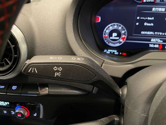 アウディ RS3スポーツバック 2.5 4WD クワトロ LEDライト レザーシート 大阪府の詳細画像 その16