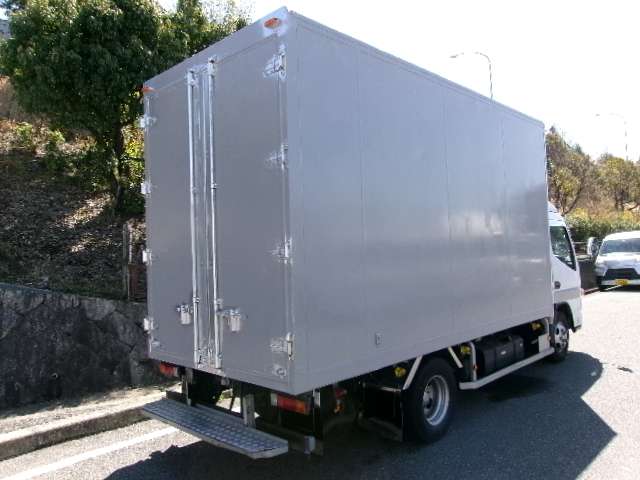 三菱ふそう キャンター 3.0ディーゼル 箱バン ETC 積載1900kg 荷台内部高228cm 大阪府の詳細画像 その3
