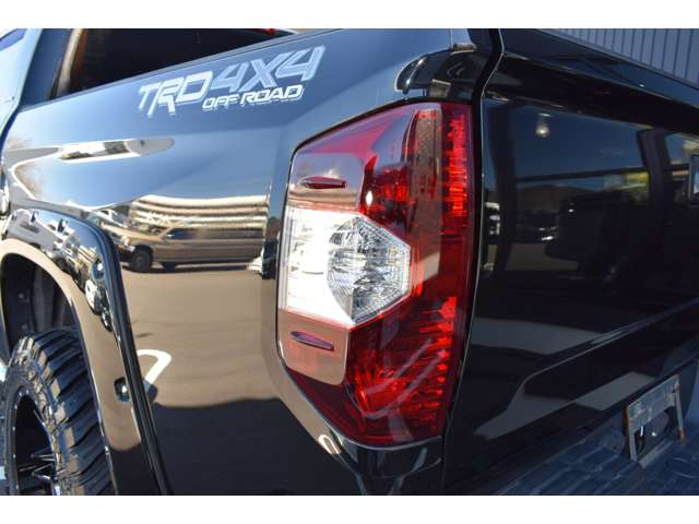 米国トヨタ タンドラ クルーマックス リミテッド 5.7 V8 4WD 新車並行 リミテッド リフトアップ 岐阜県の詳細画像 その10