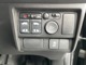 運転席に居ながらボタン一つでスライドドアの開閉や電格ミラーの格納・角度調整をして頂く事が出来て便利です。