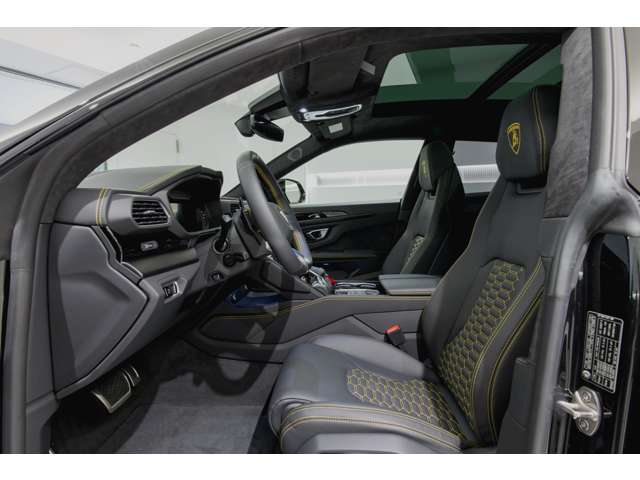Full Electric Front Seats with Ventilation and Massage