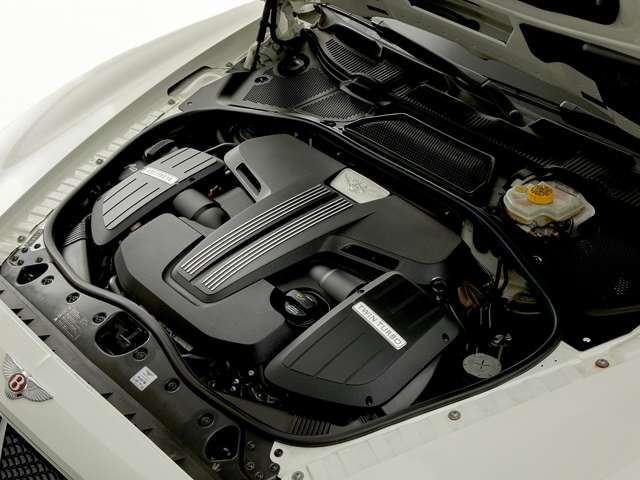 ベントレー フライングスパー V8 4WD ダイヤモンドチューンド20AW 皮シート 愛知県の詳細画像 その9