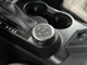 2WD/4WDの切り替えとドライブモードをセレクトするロータリースイッチはシフトレバー下に位置します。