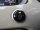 アイドリングストップ搭載で、燃費向上・排気ガスの低減・アイドリング騒音を低下させることができます！ボタンで解除も可能です！