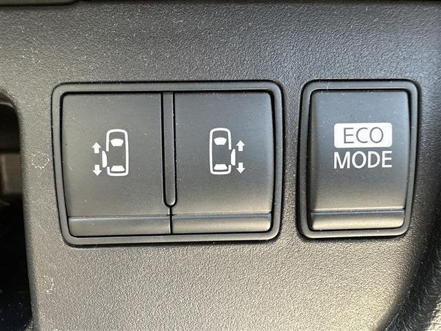 【パワースライドドアー】両側電動スライドドアー付き！車内のスイッチ操作でもドアの開け閉め可能ですので楽ちん♪