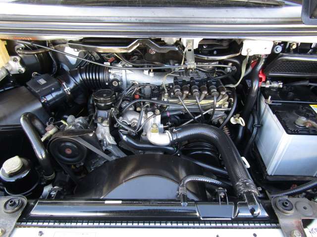 三菱 デリカスペースギア 3.0 シャモニー ハイルーフ 4WD Tベルト交換済み 後席モニター 群馬県の詳細画像 その12