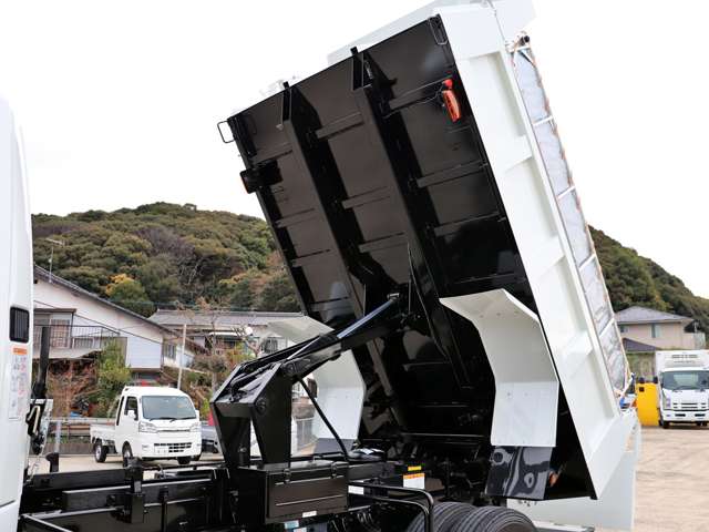 三菱ふそう ファイター 8t ダンプ ベッド付 2KG-FK62FZ 長崎県の詳細画像 その14