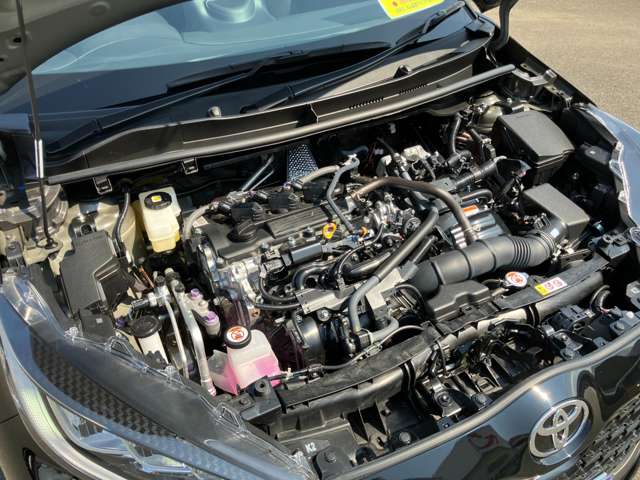 もちろんエンジンもキレイです！自社工場で点検点検整備して納車になります！別途新車保証継承も承ります（普通車１８，０００円です）