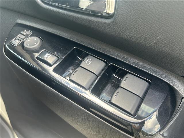 【お問い合わせください】写真の内容に関してやおクルマ購入までの流れなどご不明点、ご質問等がございましたらお気軽にガリバー店舗までお問い合わせください。