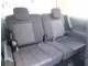 サードシートは５：５分割スライドシートですので、乗車スペースも確保しながら長い荷物も積み込めます。
