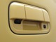 バックドアハンドルにはリクエストスイッチ付きですので、ドアの開け閉めが可能です。