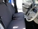 フロントシートの画像です。広い足元とゆったり座れるシートは、長時間の運転でも疲れにくくなっております！