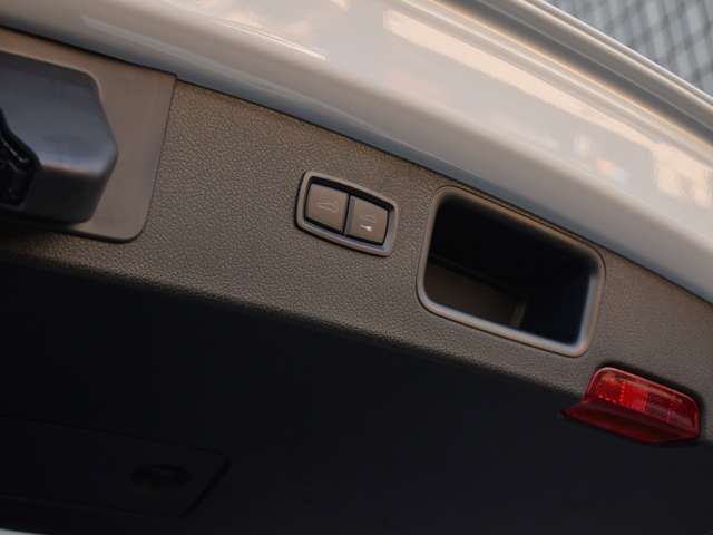 ポルシェ マカン T PDK 4WD エクステリアPKG スポエグ MOP976000 東京都の詳細画像 その15