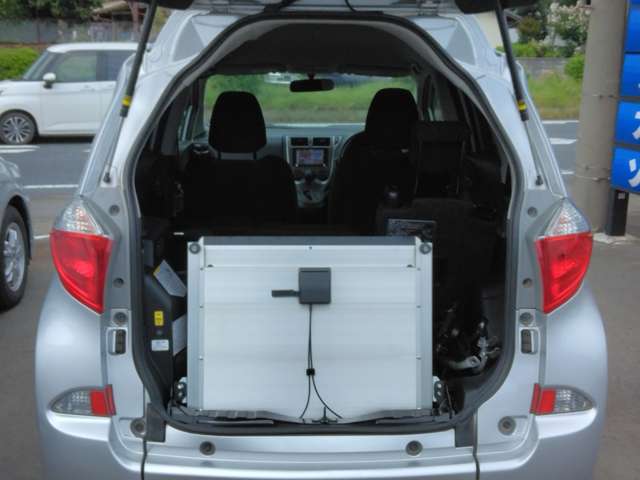 トヨタ ラクティス 1.3 X ウェルキャブ 車いす仕様車スロープタイプ タイプI 助手席側リアシート付 ナビ DVD再生 ETC リモコンスタータ 茨城県の詳細画像 その3