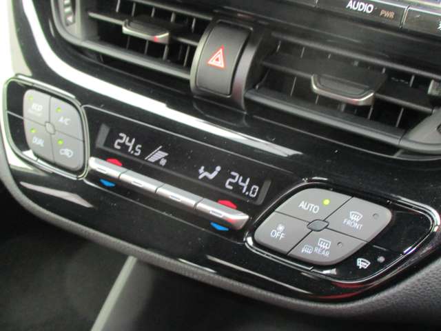 トヨタ C-HR 1.2 S-T LED パッケージ 4WD 前後ドライブレコーダー 純正9インチナビ 岩手県の詳細画像 その11
