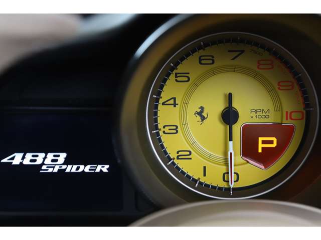 フェラーリ 488スパイダー F1 DCT ツートンボディ LEDカーボンDゾーン JBL 東京都の詳細画像 その12