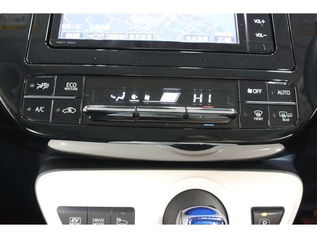 トヨタ プリウス 1.8 A プレミアム E-Four 4WD ドラレコ ワンオーナー Bluetooth 新潟県の詳細画像 その13