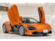 McLarenの象徴であるディヘドラルドアによって狭いスペー...