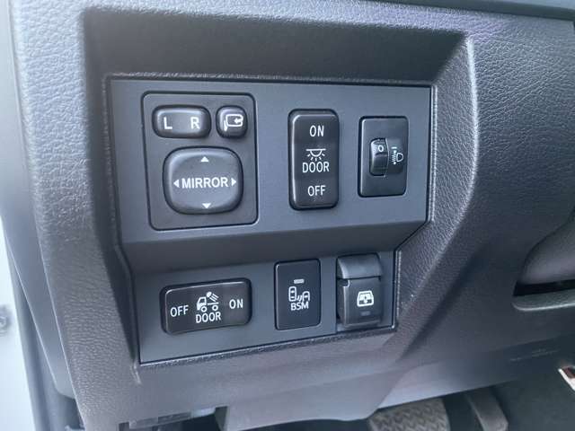 米国トヨタ タンドラ クルーマックス プラチナム 5.7 V8 4WD ICONショック リフトアップ リアエアサス 北海道の詳細画像 その17