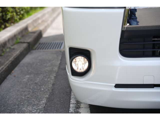 トヨタ ハイエースバン 2.8 スーパーGL ダークプライムII ロングボディ ディーゼルターボ 車中泊ベットキット 15インチAWタイヤ 大阪府の詳細画像 その9