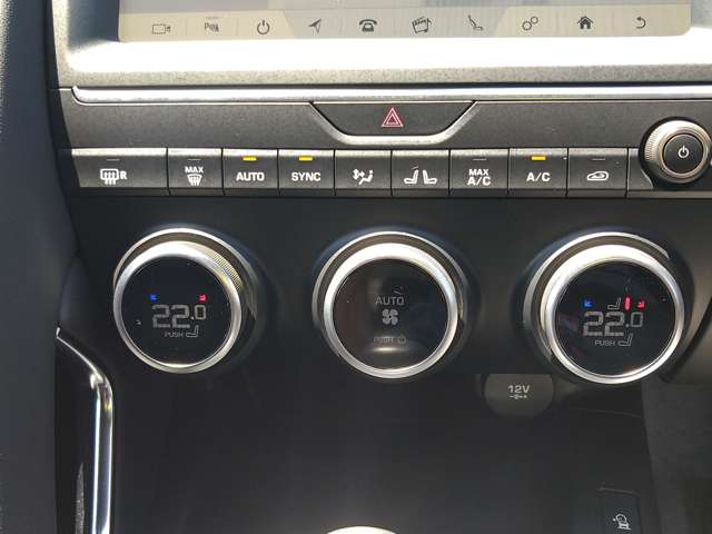 ジャガー Eペイス Rダイナミック S 2.0L D180 ディーゼルターボ 4WD 黒革/メーカーナビ/360°カメラ/電動Rドア 福岡県の詳細画像 その15