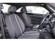 （運転席／助手席）安全装備をオプションで追加するのは日本的発想。フォルクスワーゲン車はサイドエアバッグを全車標準で装備しております