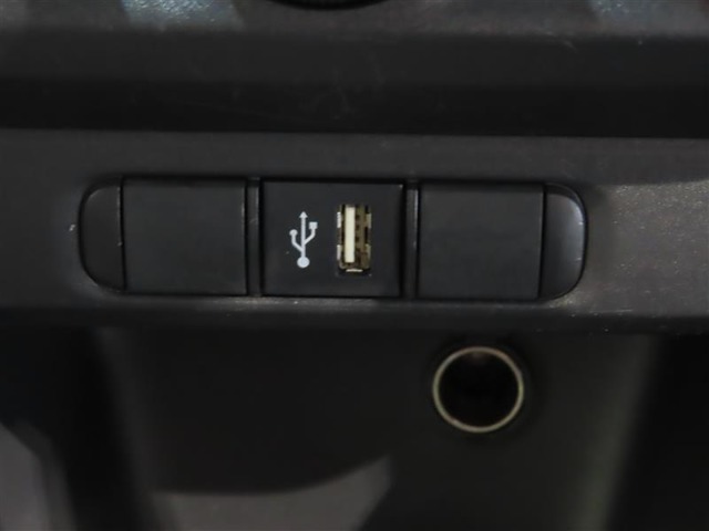 USB�[�q�t���ł��B
