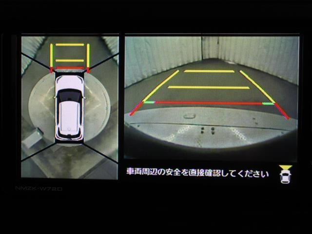 車両周辺を真上から見たような広範囲の映像を表示し、安全運転をサポートする「パノラミックビューモニター」搭載です。