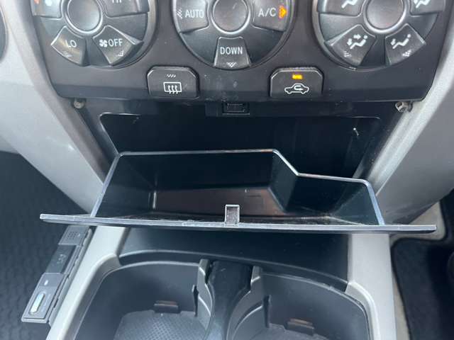 トヨタ ハイラックスサーフ 2.7 SSR-X リミテッド 4WD リフトアップ・グリルガード・社外アルミ・ 埼玉県の詳細画像 その16