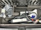 充電ケーブル(コントロールボックス付／200V 7.5ｍ)、タイヤ応急修理キットも装備。