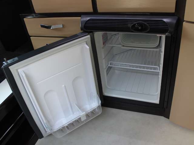 日産 NV350キャラバン ナッツRV キャラバンサルーン ワンオーナ 冷蔵庫 400Wインバーター LEDライト 千葉県の詳細画像 その8