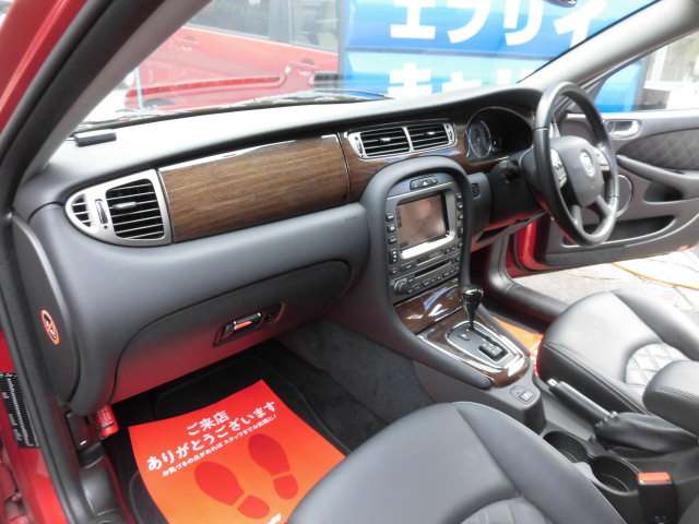 ジャガー Xタイプ 2.0 スポーツ ラグジュアリー 特別仕様車 後期最終モデル ワンオーナー 広島県の詳細画像 その6