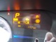 瞬間燃費MODEは、走行中の燃費を示しています。