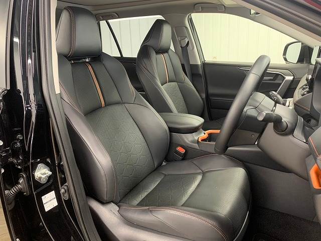 トヨタ RAV4 2.0 アドベンチャー 4WD 黒革メーカーナビTV AppleCarPlay LED BSM 愛知県の詳細画像 その5