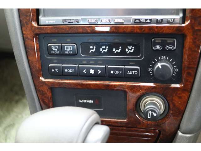 トヨタ クレスタ 2.0 スーパールーセント 車高調社外18インチアルミナビTVETC 広島県の詳細画像 その10