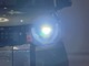 ヘッドライトは「前照灯」とも呼ばれる、車体の前方にあるメインライトです。 ヘッドライトは、夜道や雨の日、トンネルの中など、視界が悪い時に周辺を照らしてくれる、重要な役割を担います。