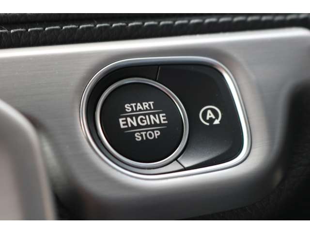プッシュボタンを押す事でエンジンスタート＆ストップが簡単に行えます！