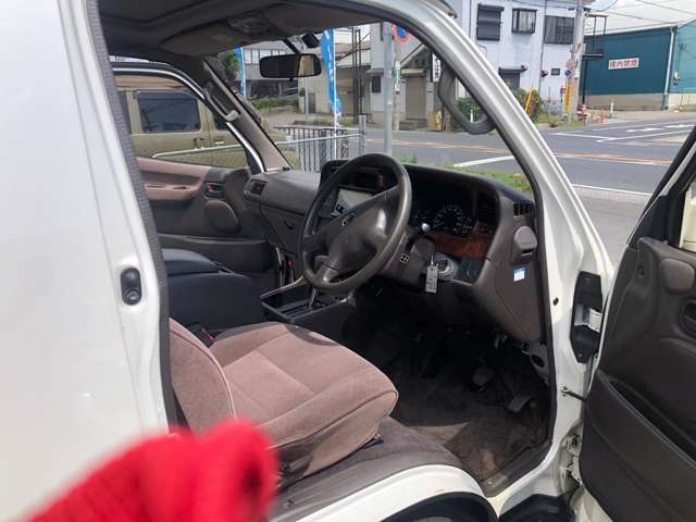 トヨタ ハイエース 2.4 リビングサルーンEX SカスタムG特別仕様 埼玉県の詳細画像 その7