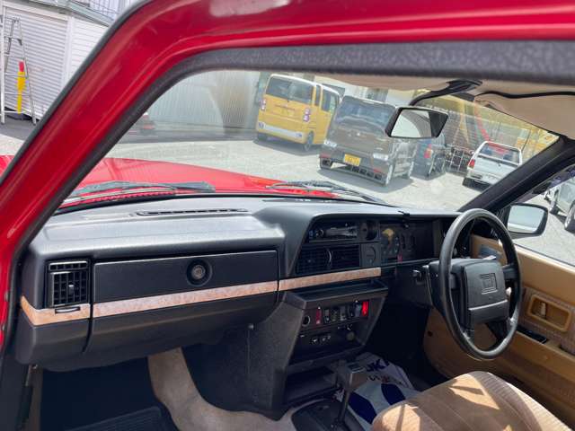 1993 Volvo 240 Estate – thumbnail 44