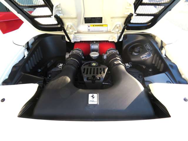 フェラーリ 458スパイダー F1 DCT デイトナレーシングシート/D車/左H/ 東京都の詳細画像 その10