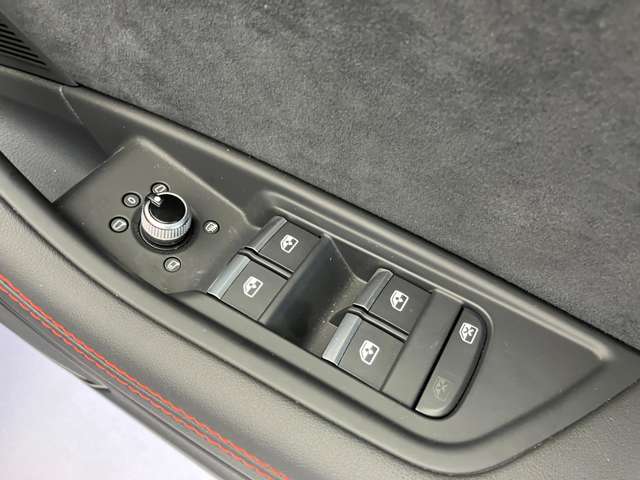 アウディ RS4アバント 2.9 4WD 電動シート MMI シートヒーター 福井県の詳細画像 その17